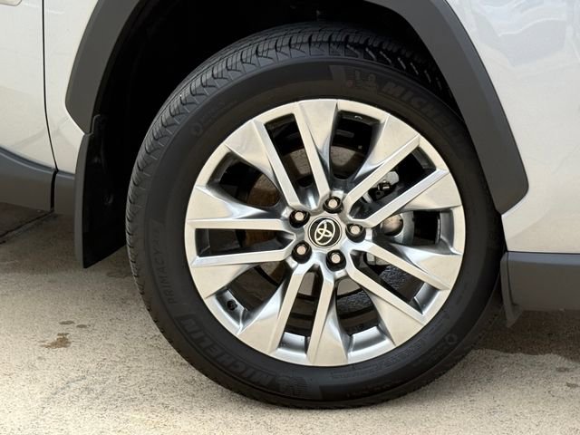 Used 2025 Toyota RAV4 XLE Premium image 2