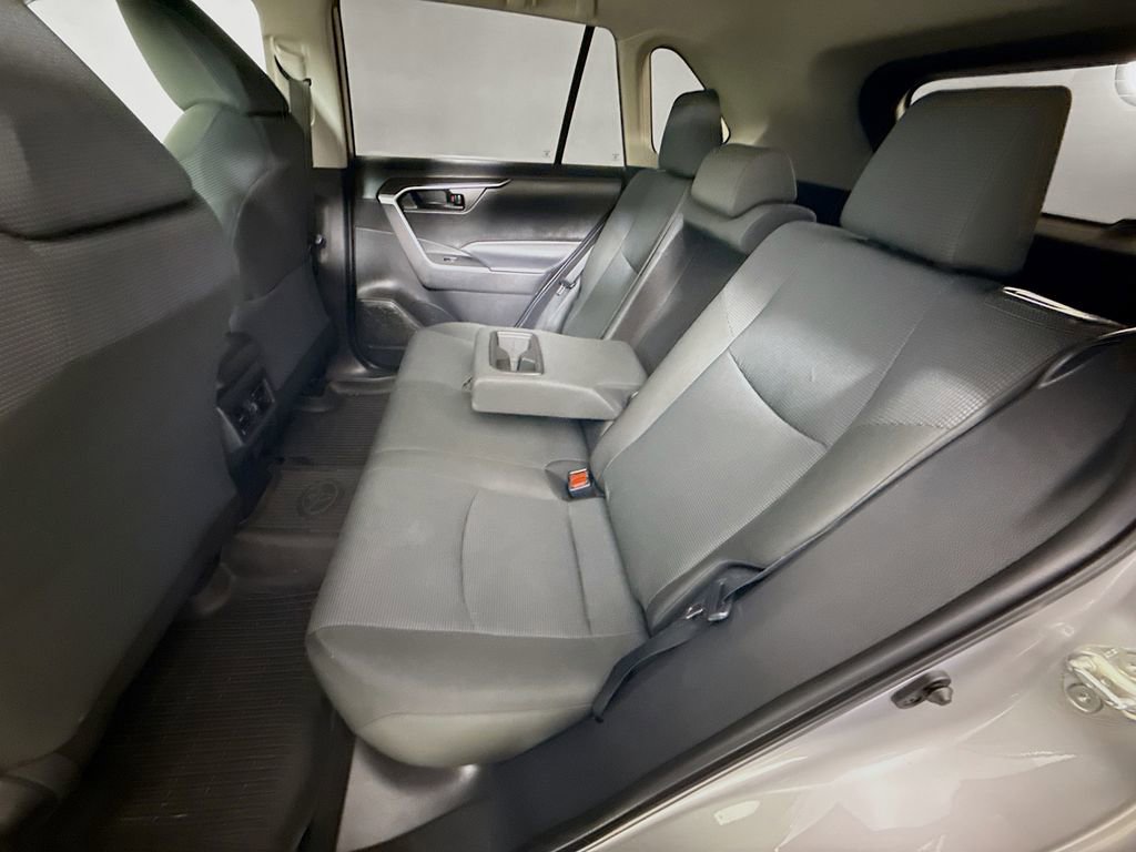 Used 2022 Toyota RAV4 LE FWD image 22