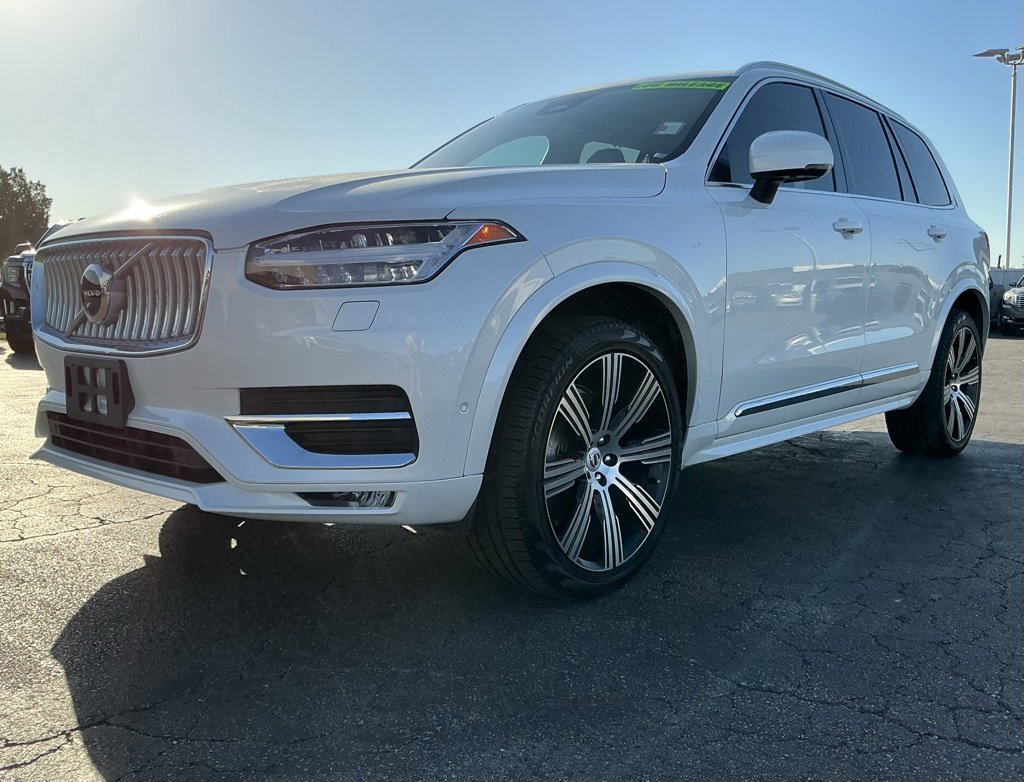 Used 2023 Volvo XC90 B6 Ultimate w/ Protection Package Premier image 7