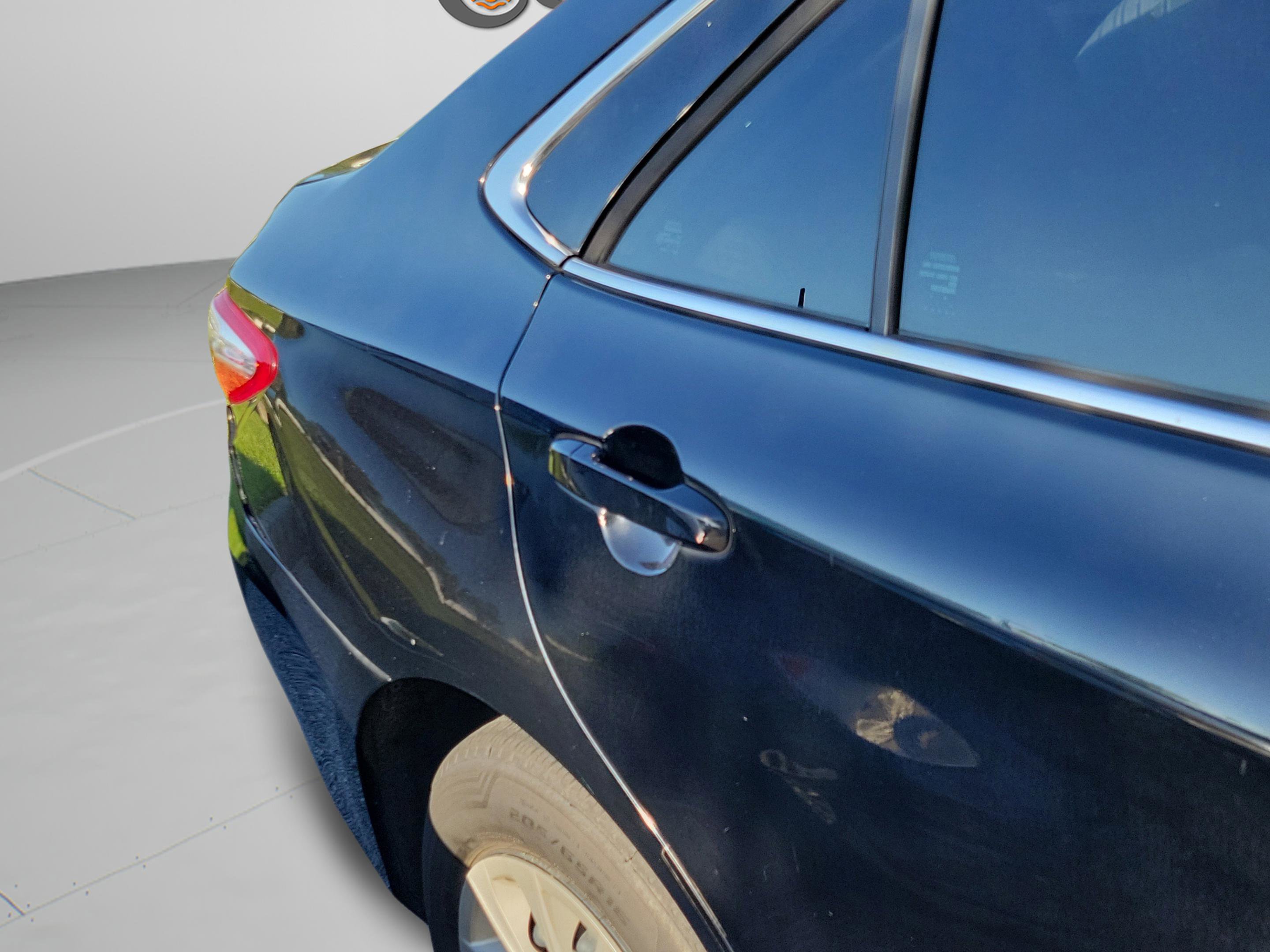 Used 2016 Toyota Camry LE FWD image 18