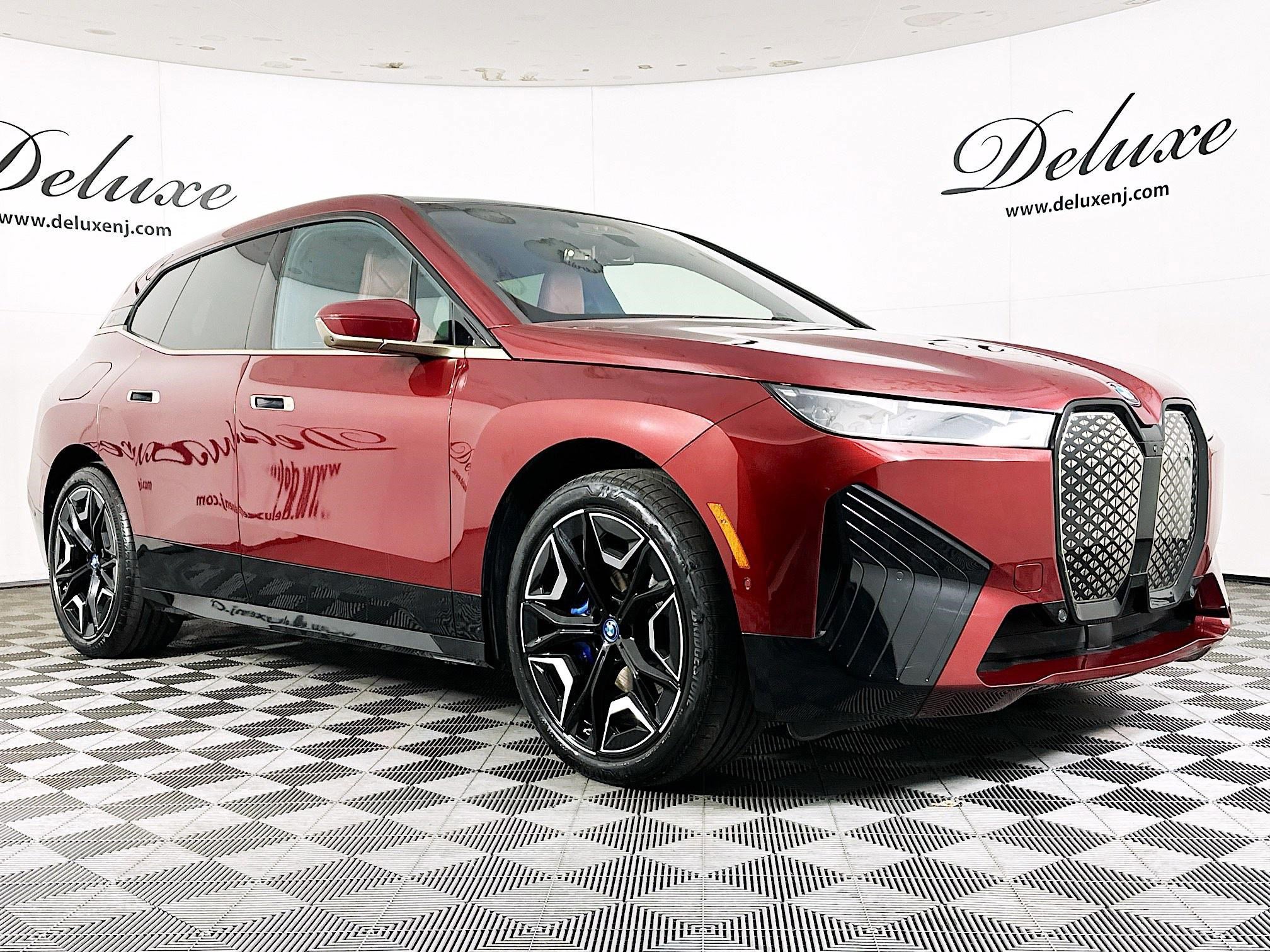 Used 2023 BMW iX xDrive50 w/ Ultimate Package 2 image 1