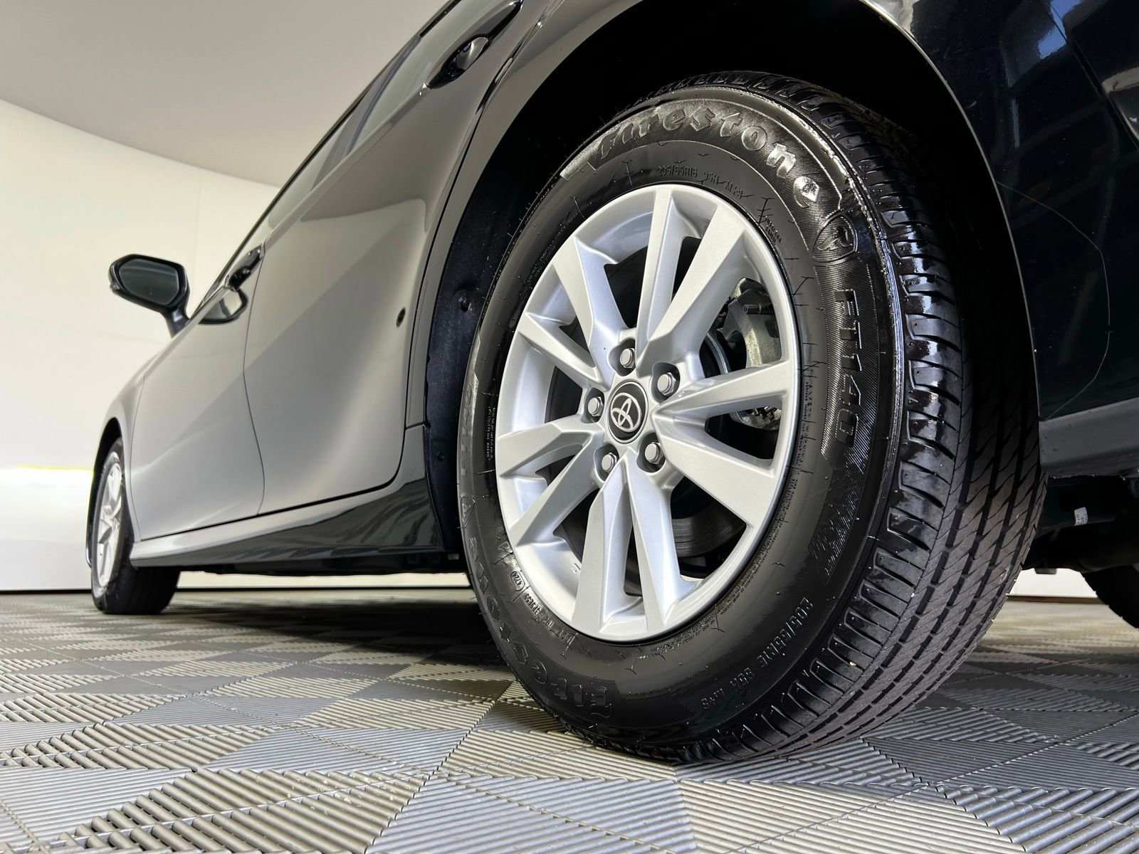 Used 2025 Toyota Camry LE image 24