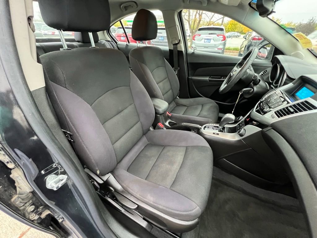 Used 2015 Chevrolet Cruze LT image 27
