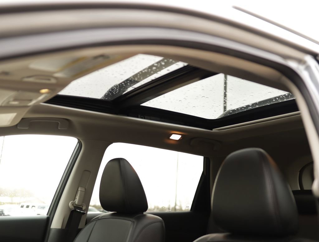 Used 2019 Nissan Rogue SL w/ Premium Package image 24