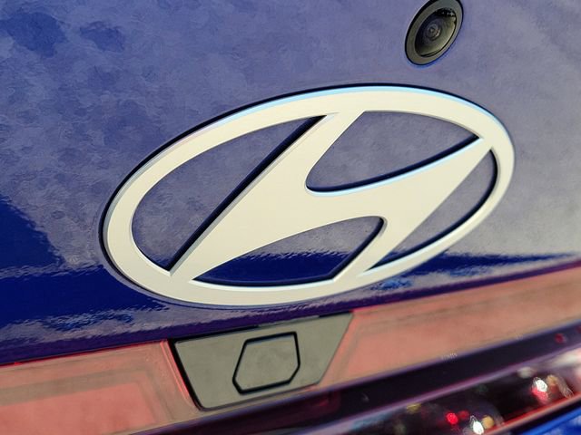 Used 2025 Hyundai Elantra Sport image 8