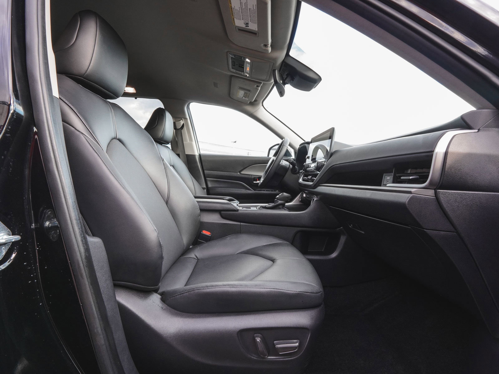 Used 2024 Toyota Grand Highlander XLE image 36