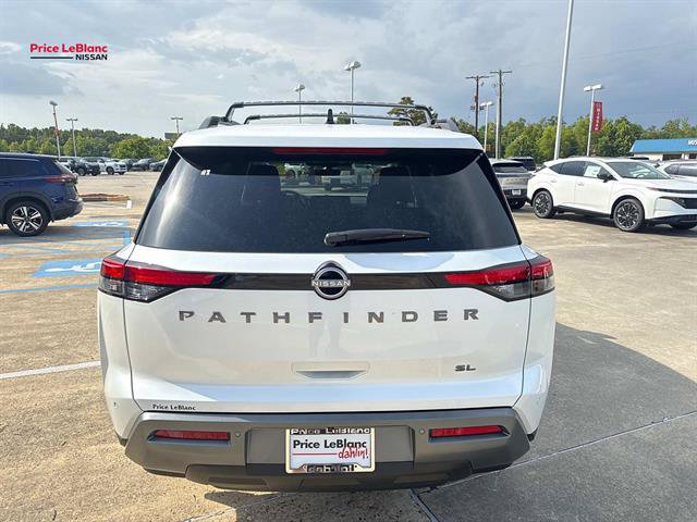 New 2026 Nissan Pathfinder SL FWD image 6