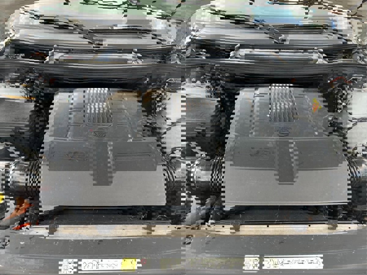 Used 2010 Land Rover Range Rover Supercharged image 10