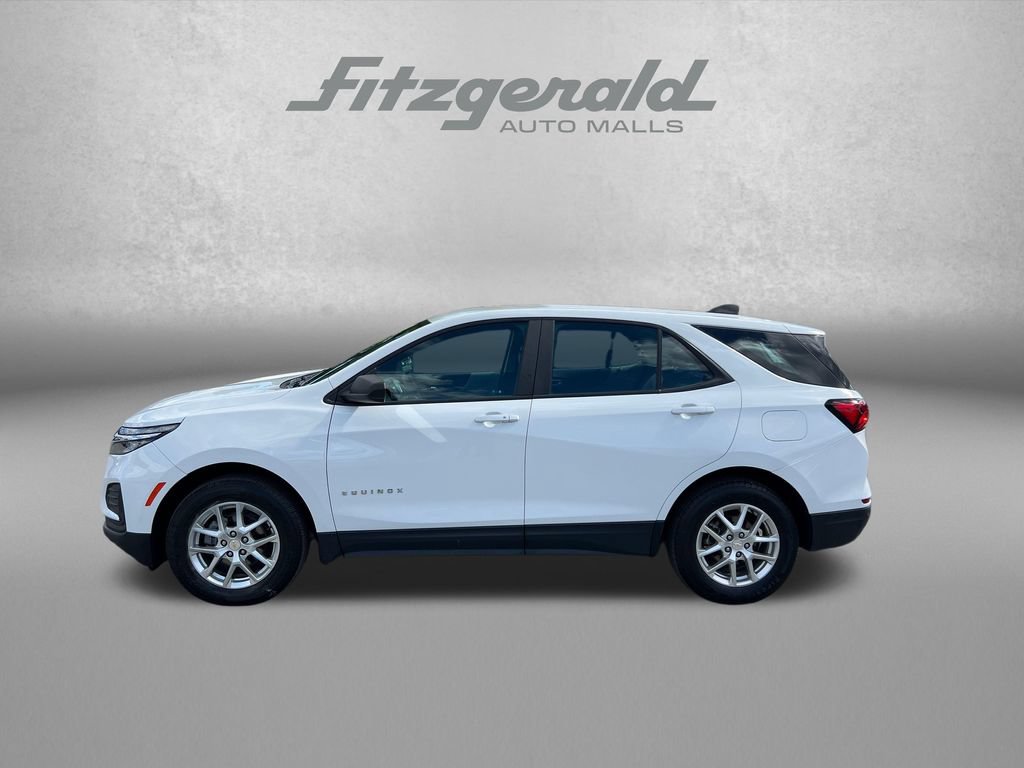 Used 2022 Chevrolet Equinox LS AWD/4WD image 3