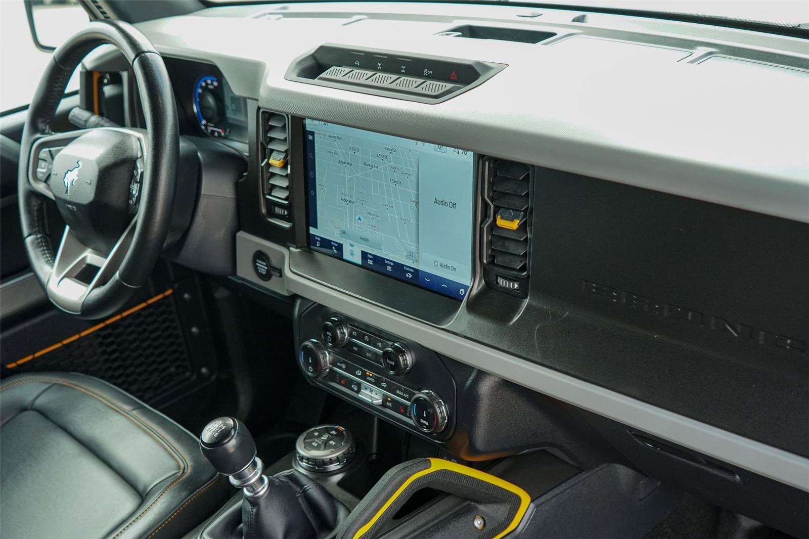 Used 2022 Ford Bronco Badlands image 29
