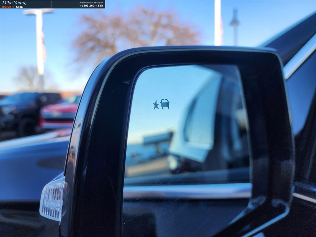 Used 2018 Chevrolet Traverse LT image 28