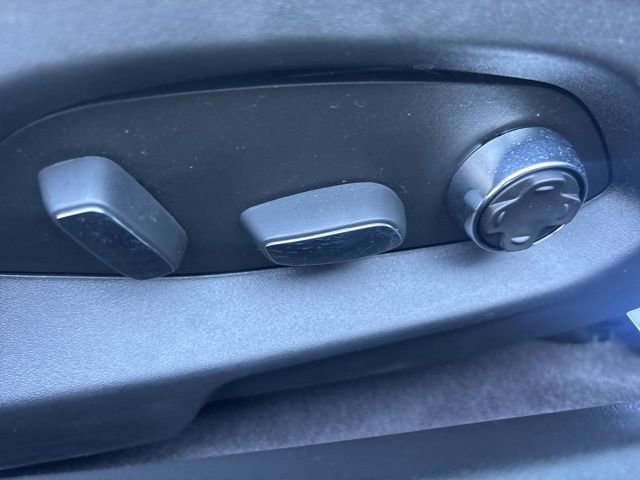 Used 2023 Chevrolet Corvette Stingray Premium Cpe w/ Z51 Performance Package image 16