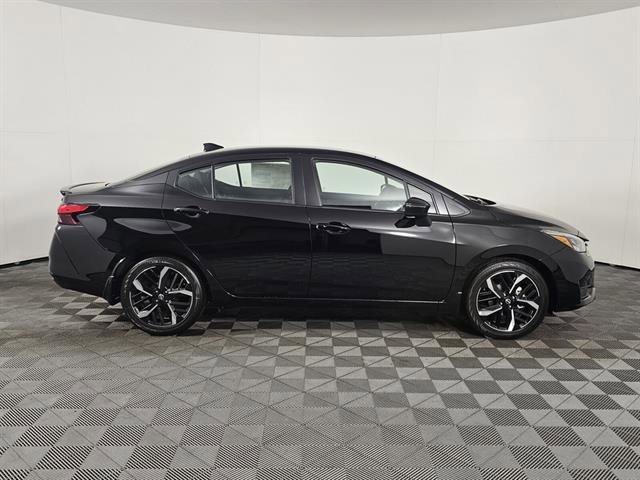 New 2025 Nissan Versa SR image 2