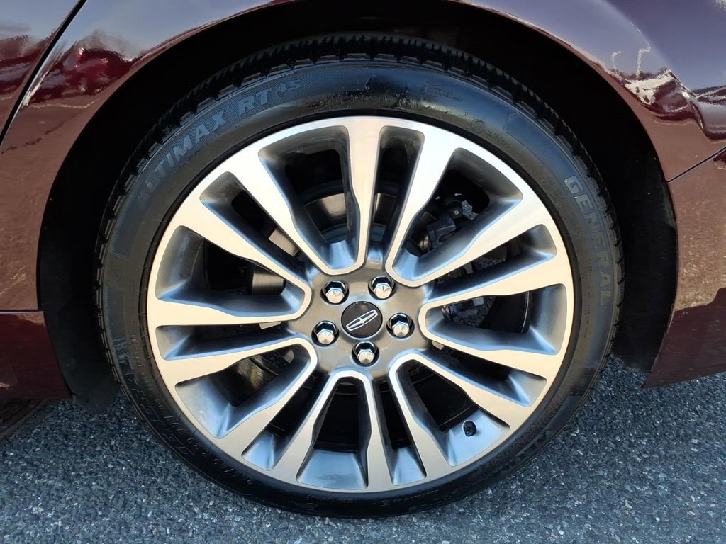 Used 2017 Lincoln Continental Reserve w/ Climate Package FWD image 18