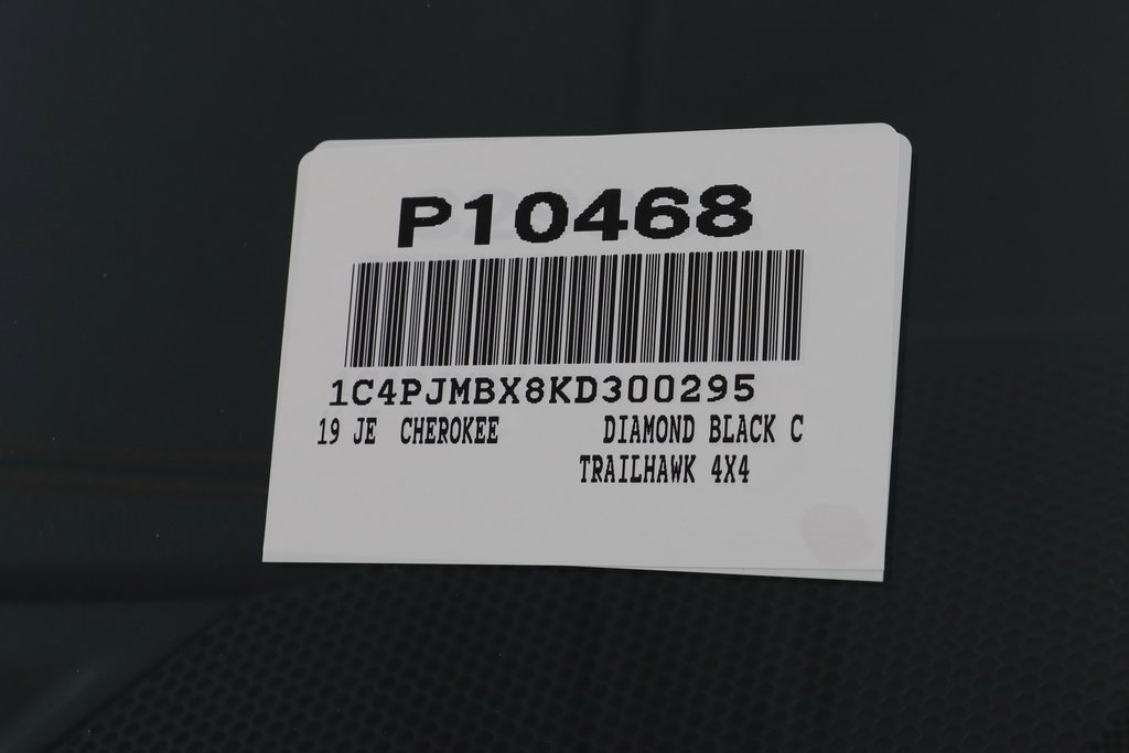 Used 2019 Jeep Cherokee Trailhawk w/ Cold Weather Group image 25