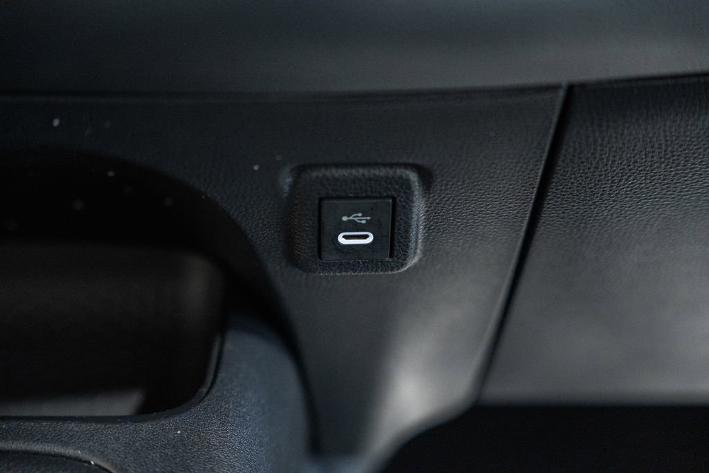 Used 2025 Toyota Corolla LE image 20