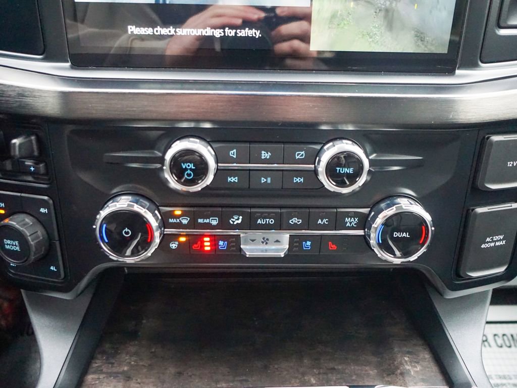 Used 2023 Ford F250 Lariat w/ Black Appearance Package image 32