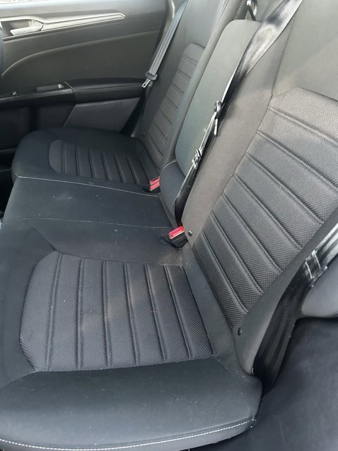 Used 2020 Ford Fusion SE image 6