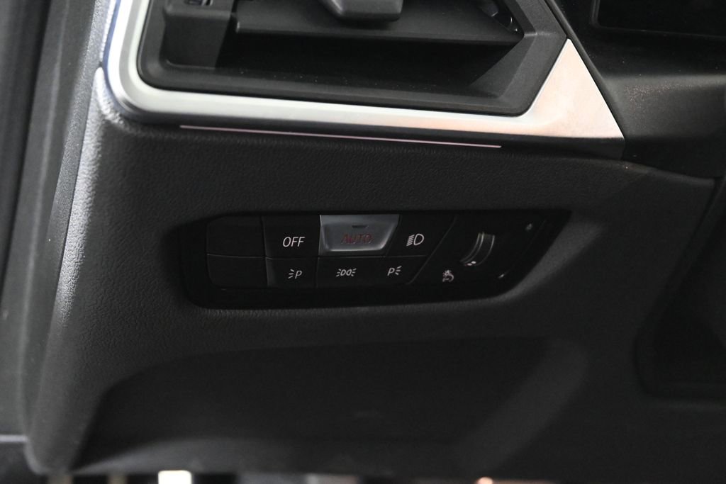 Used 2024 BMW M2 w/ Lighting Package image 28