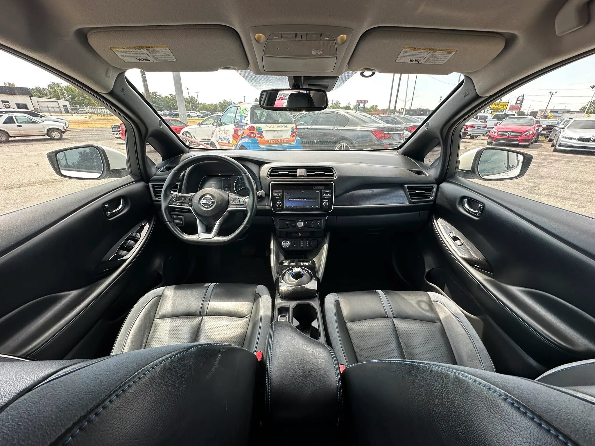 Used 2018 Nissan Leaf SL w/ SL Technology Package FWD image 2