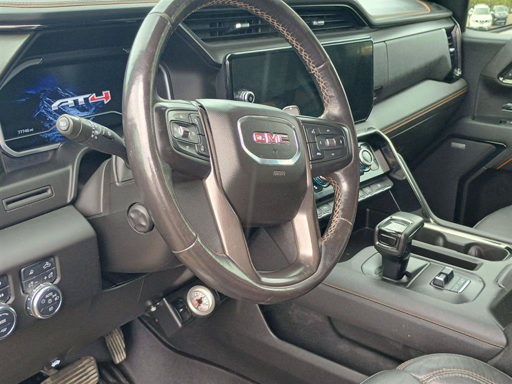 Used 2023 GMC Sierra 1500 AT4 AWD/4WD image 4