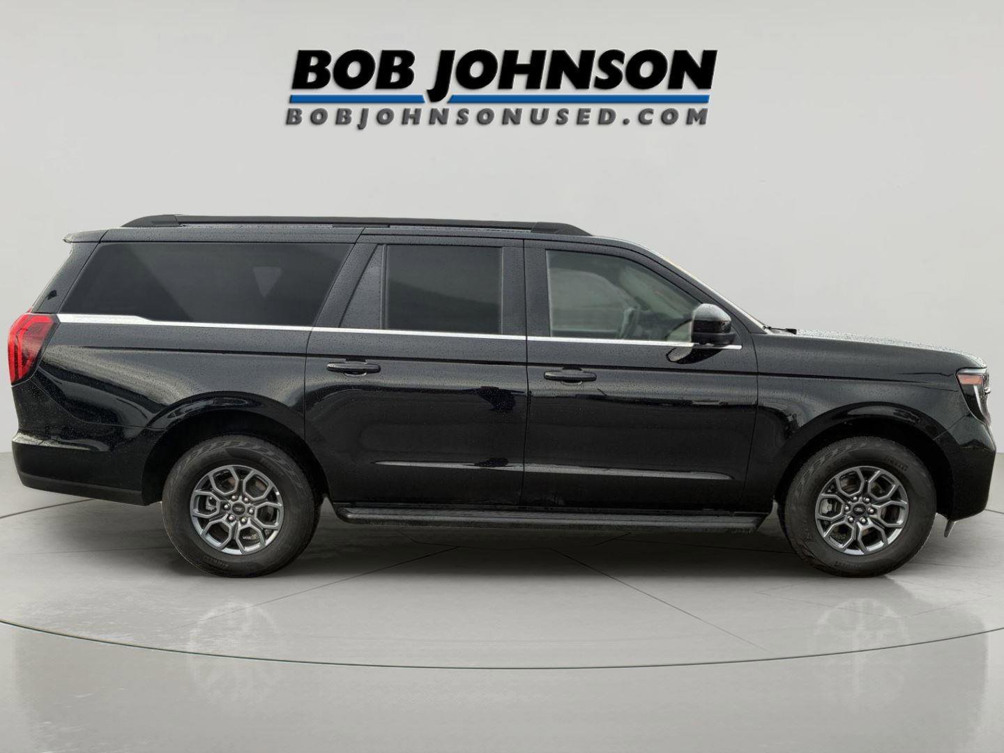 Used 2025 Ford Expedition Max Active AWD/4WD image 2