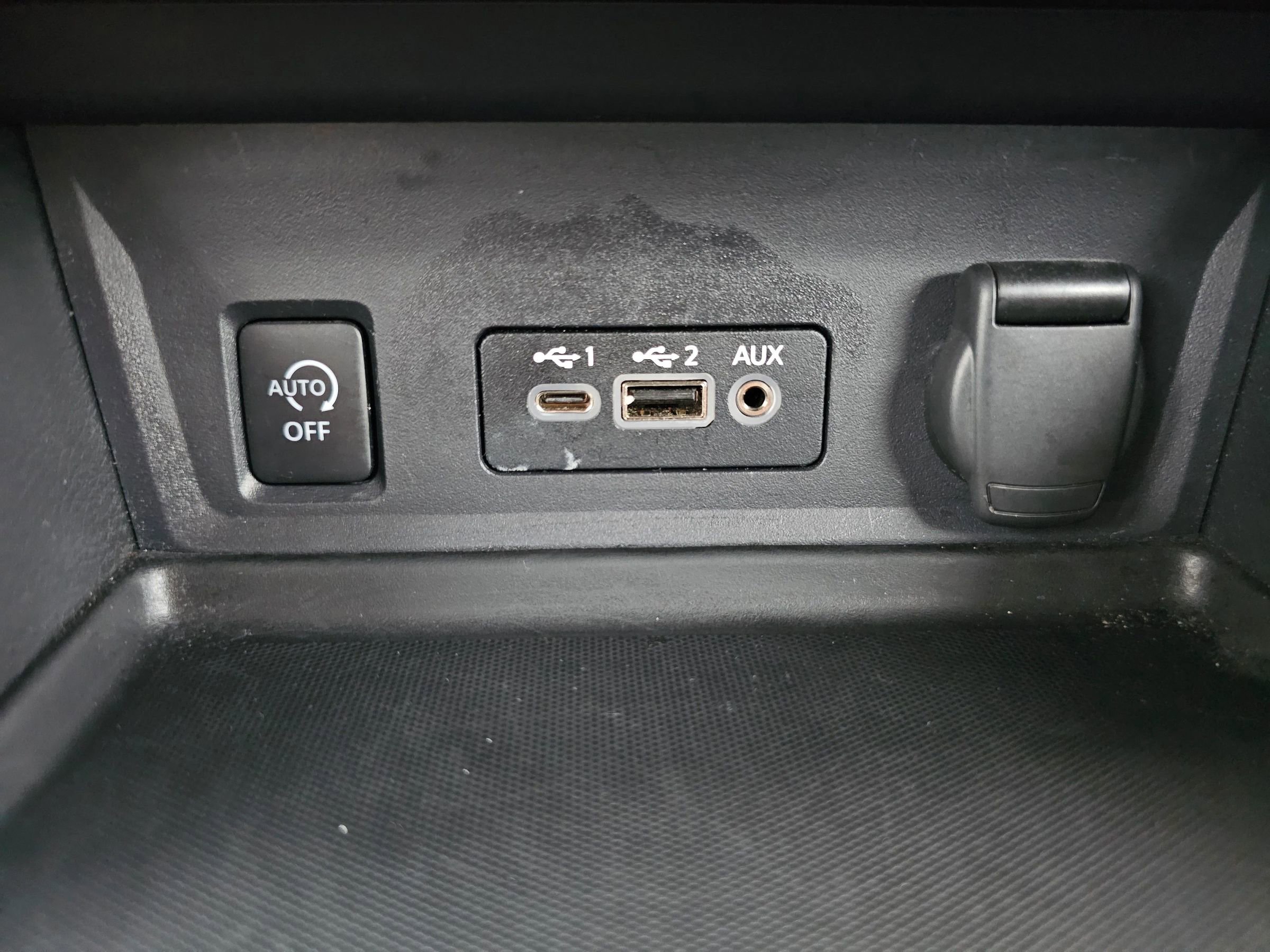 Used 2024 Nissan Sentra SV image 22