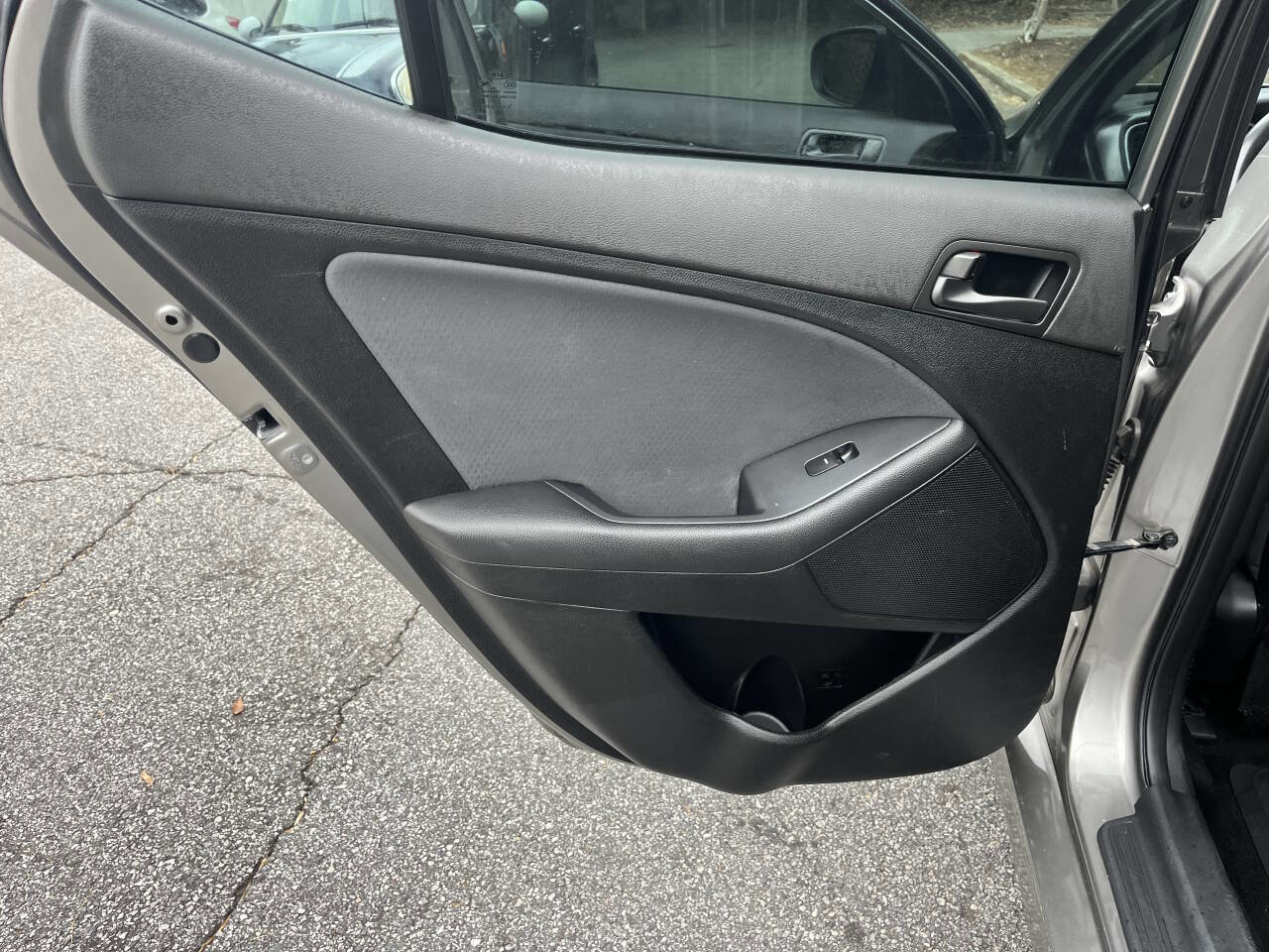 Used 2015 Kia Optima LX w/ LX Convenience Package image 18