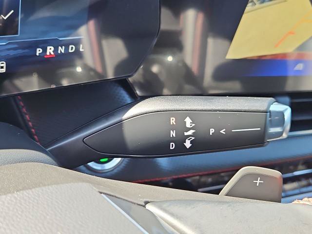 New 2027 Chevrolet Equinox RS w/ Convenience Package III FWD image 16