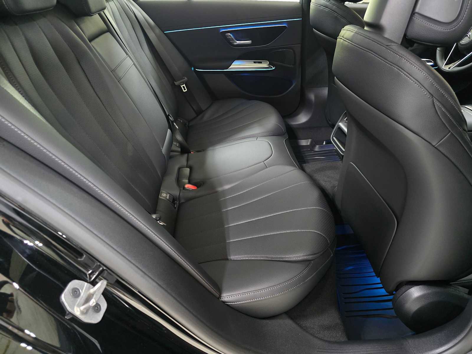 New 2026 Mercedes-Benz E 450 4MATIC Sedan image 14