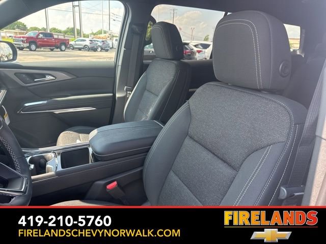 New 2025 Chevrolet Traverse LT w/ Midnight/Sport Edition image 23