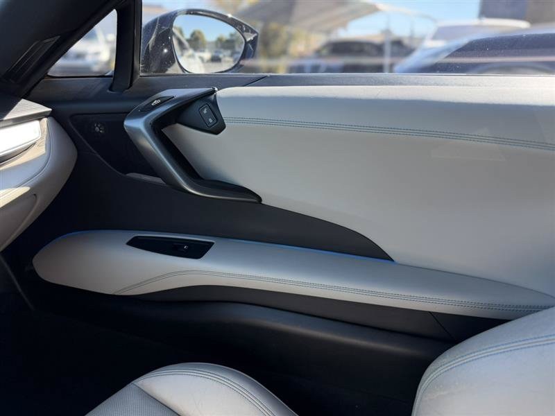 Used 2015 BMW i8 AWD/4WD image 51