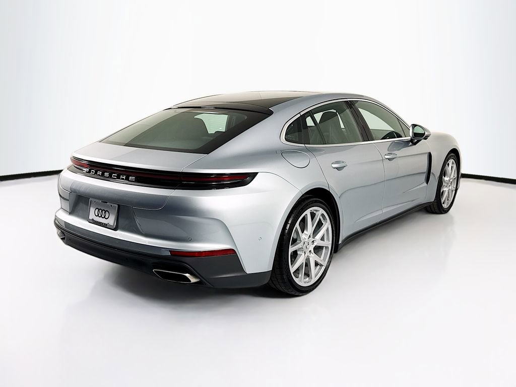 Used 2025 Porsche Panamera image 5