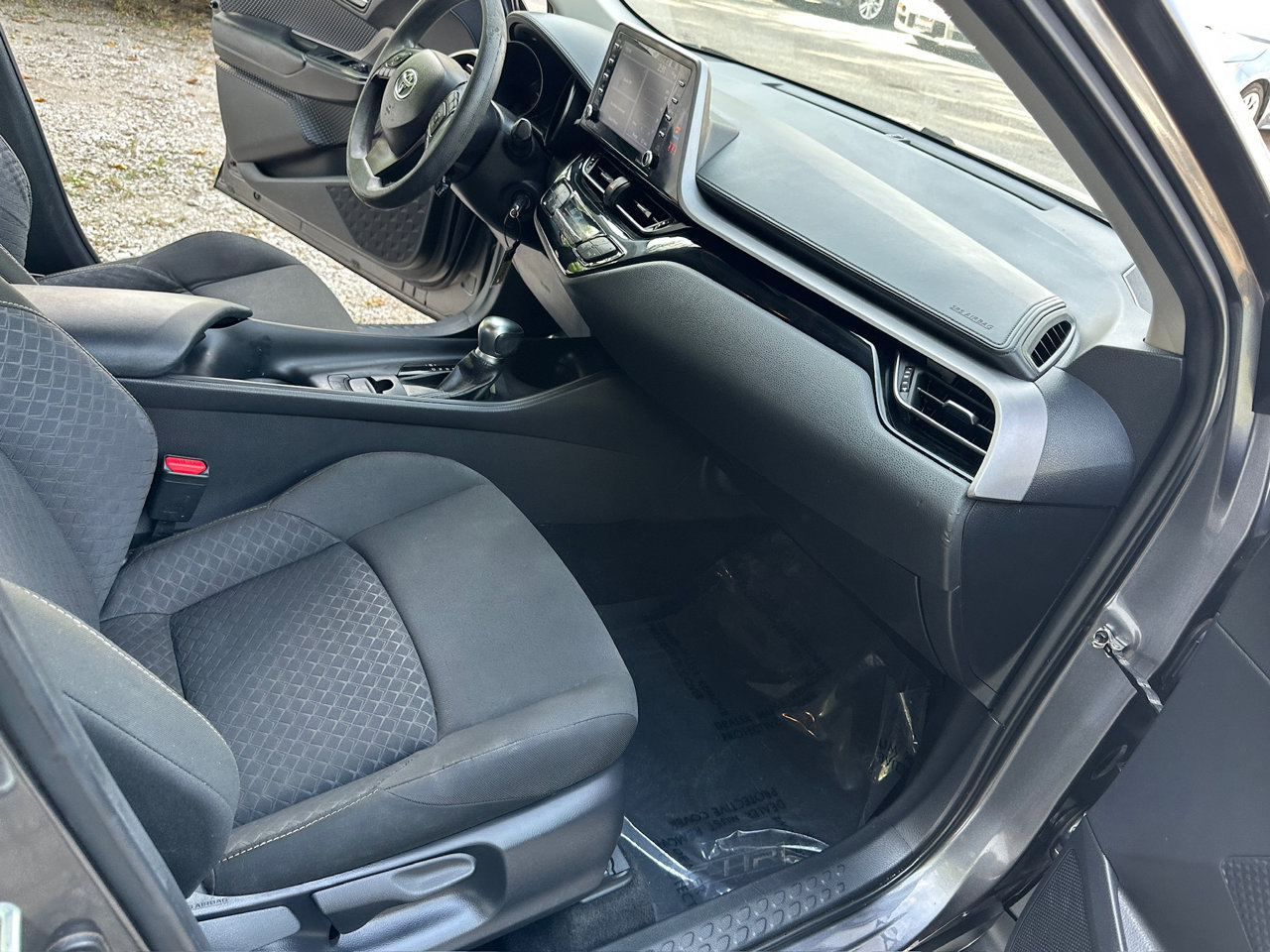 Used 2021 Toyota C-HR LE image 17