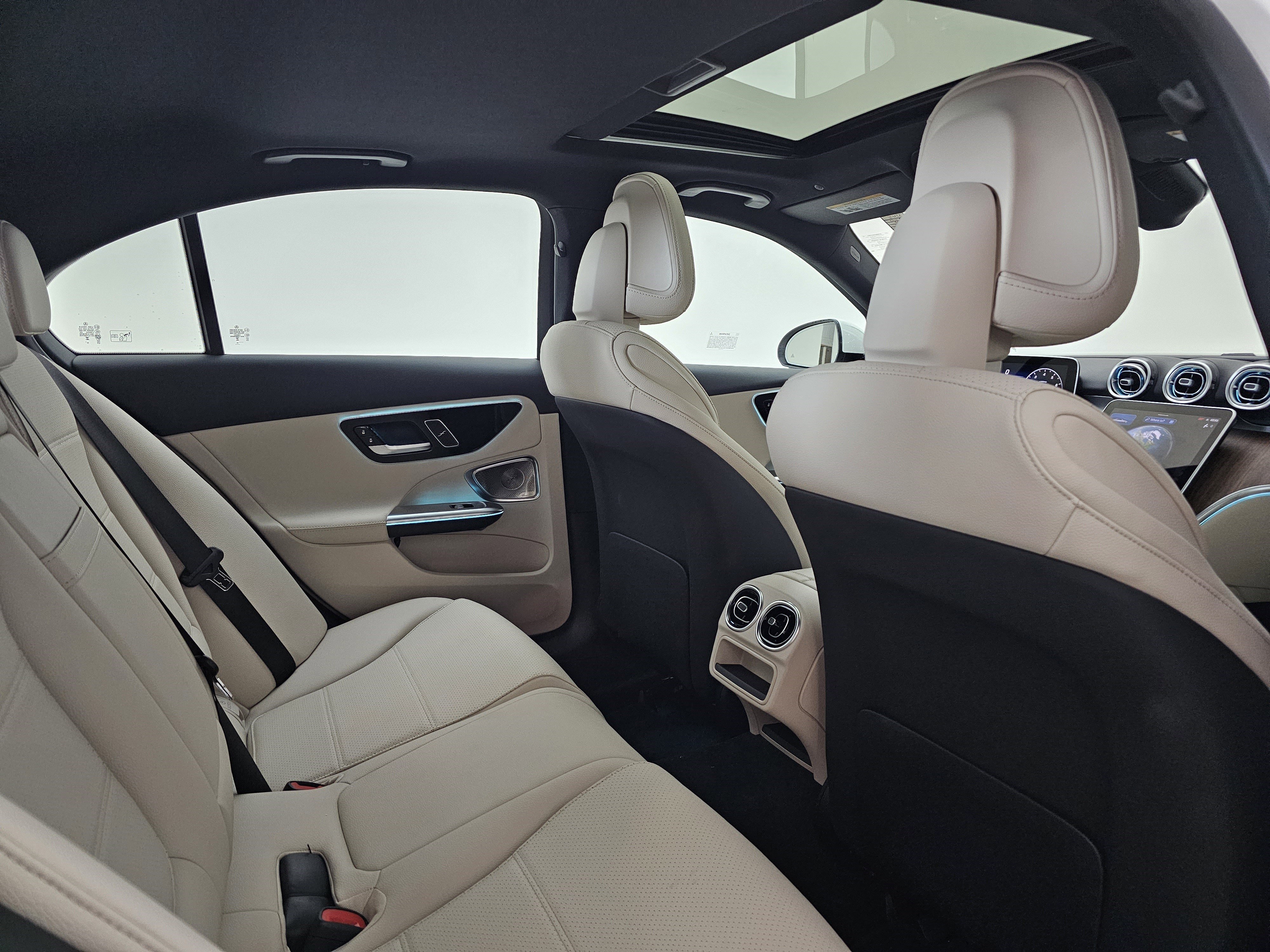 Used 2025 Mercedes-Benz C 300 4MATIC Sedan image 24
