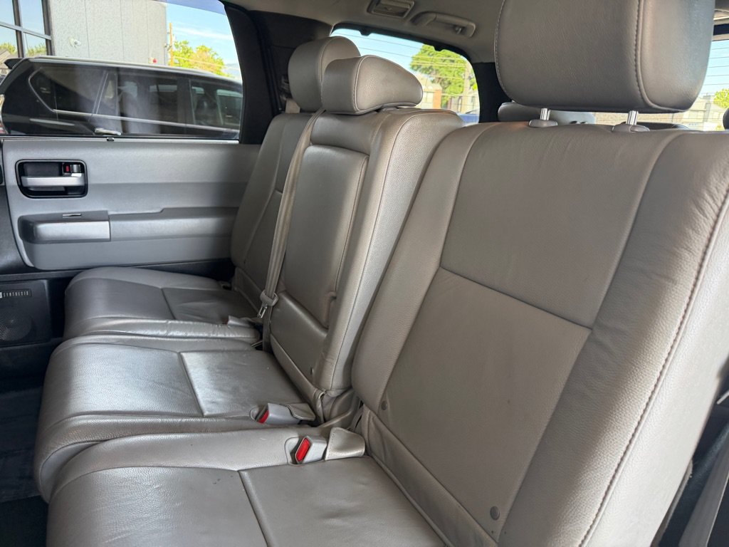 Used 2018 Toyota Sequoia Limited w/ Safety & Convenience Package AWD/4WD image 22