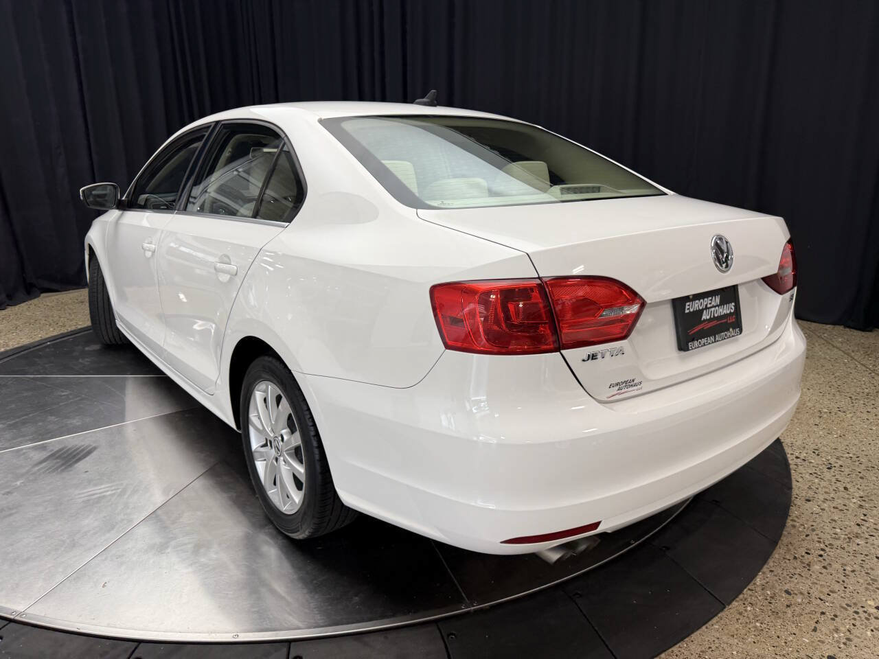 Used 2014 Volkswagen Jetta SE FWD image 6