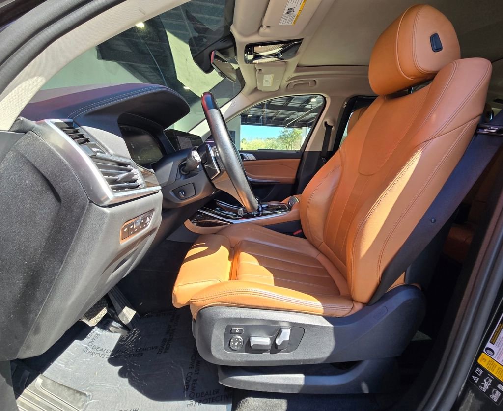 Used 2021 BMW X7 xDrive40i w/ Premium Package image 19