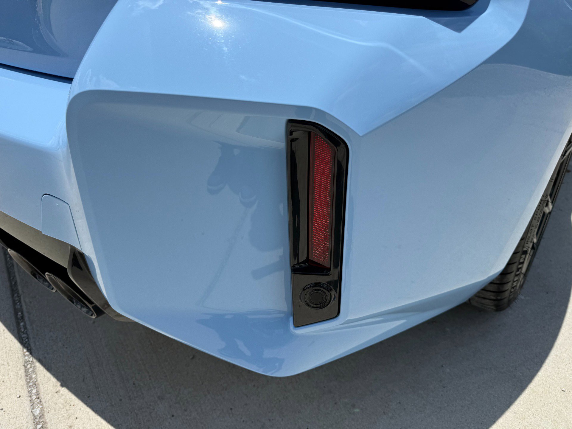 Used 2023 BMW M2 w/ Lighting Package RWD image 40