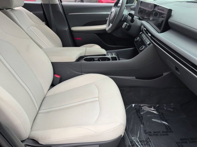 Used 2025 Hyundai Sonata SEL FWD image 30