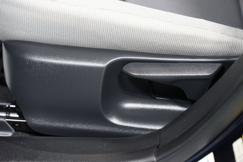 Certified 2025 Toyota Corolla LE image 30