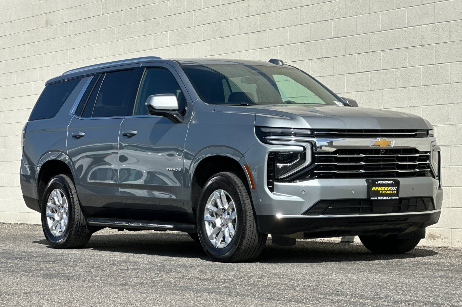 Certified 2025 Chevrolet Tahoe LT AWD/4WD image 2