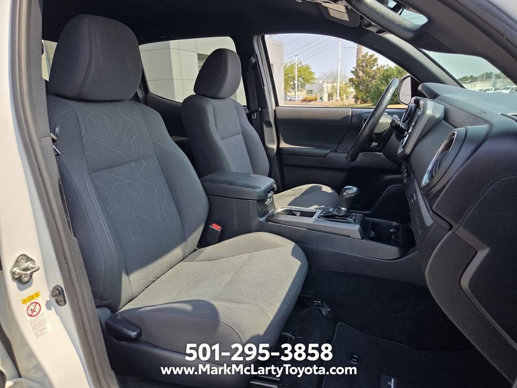 Used 2019 Toyota Tacoma TRD Off-Road AWD/4WD image 15