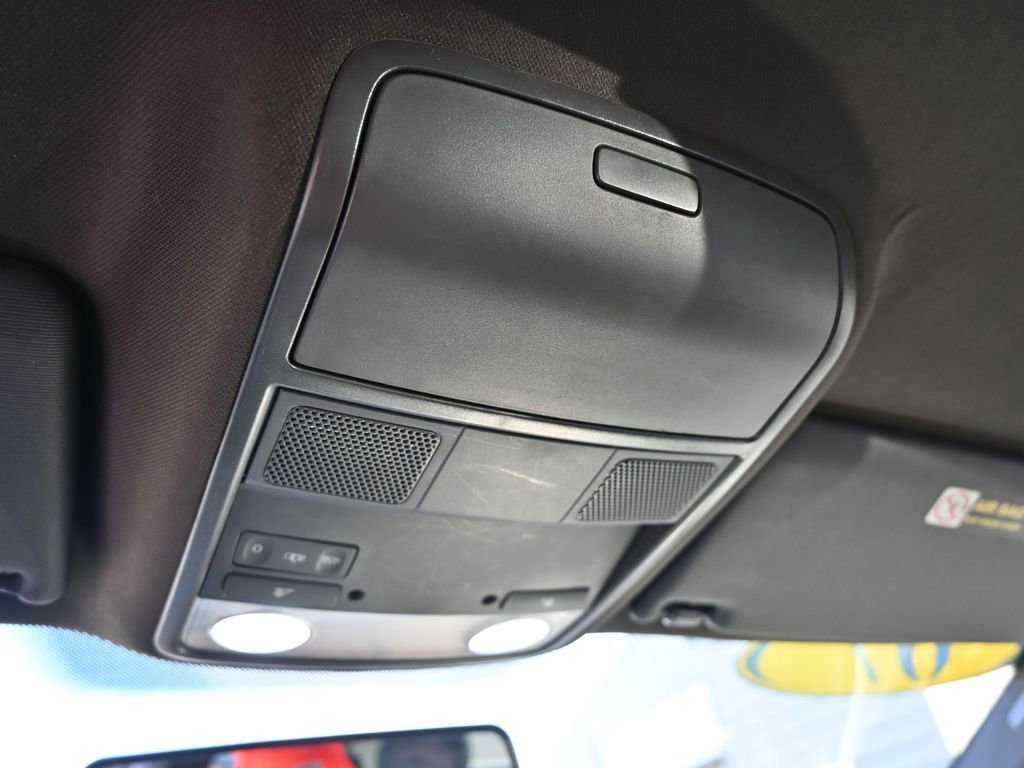 Used 2007 Volkswagen GTI 2-Door image 28