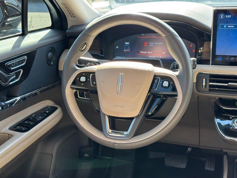 Used 2023 Lincoln Corsair Reserve w/ Equipment Group 202A image 12