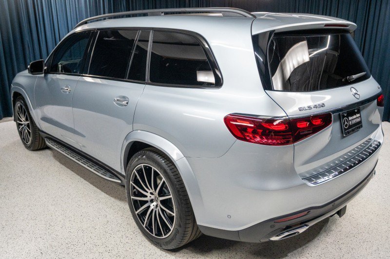 New 2026 Mercedes-Benz GLS 450 4MATIC image 7