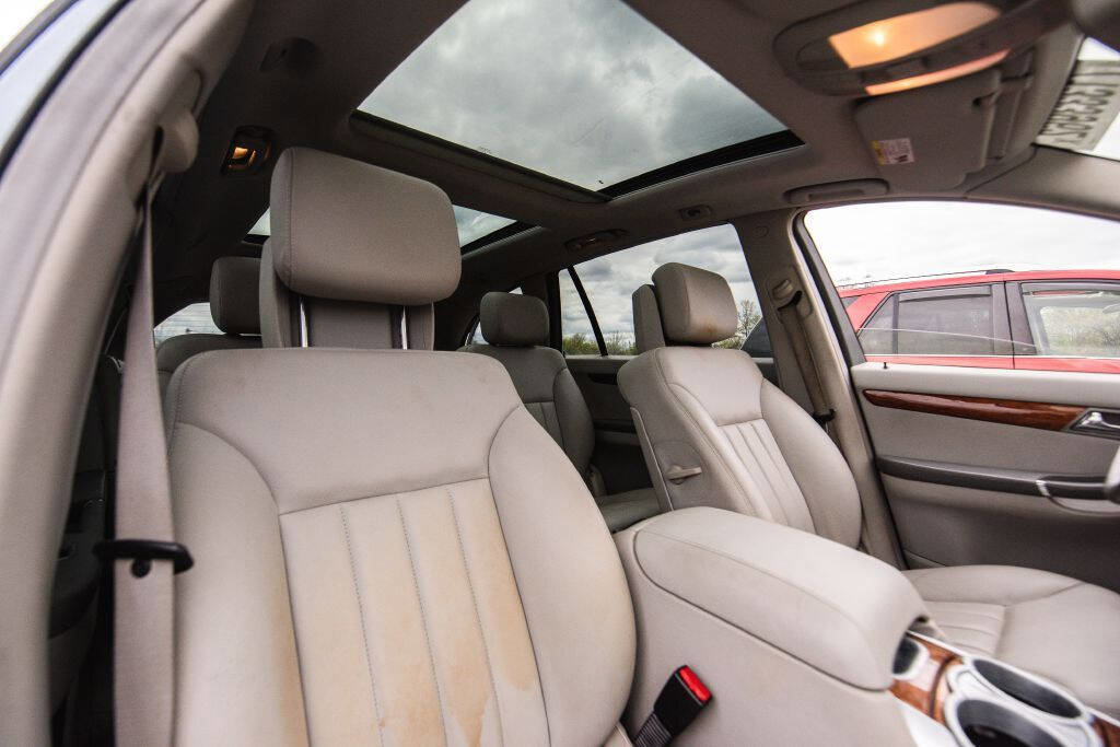 Used 2007 Mercedes-Benz R 350 4MATIC image 17