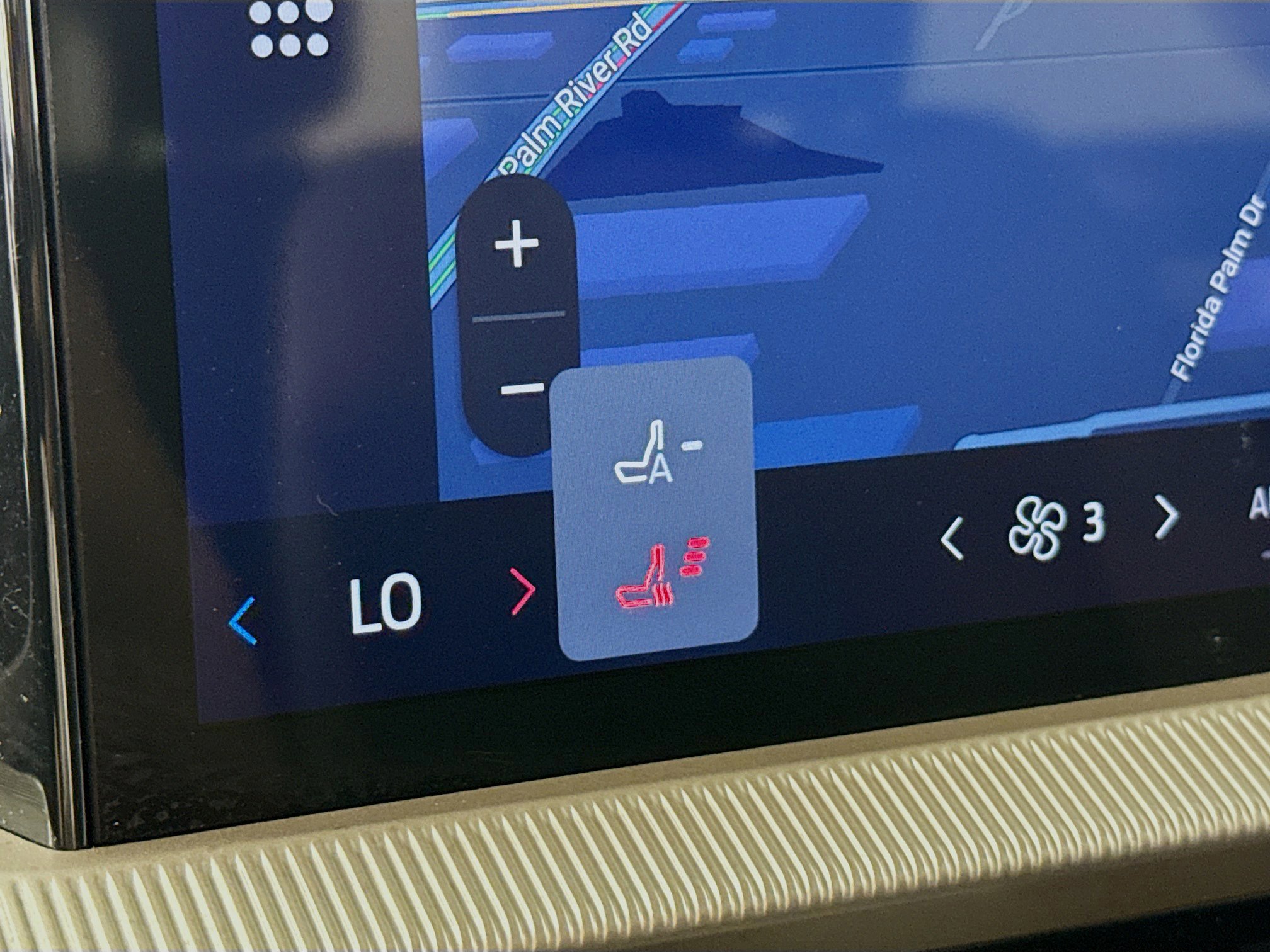 Used 2025 Ford Explorer Active image 25