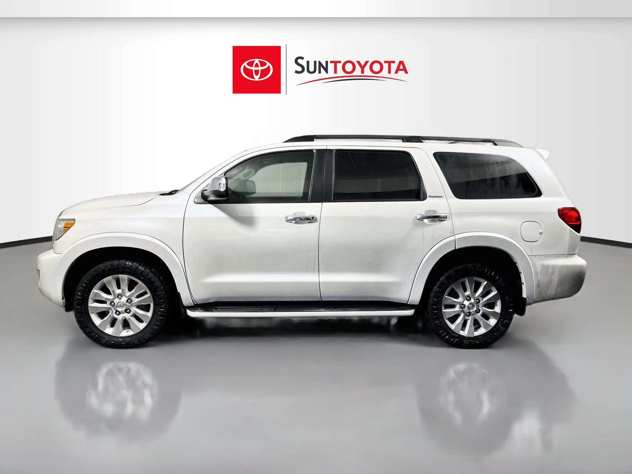 Used 2017 Toyota Sequoia Platinum AWD/4WD image 7