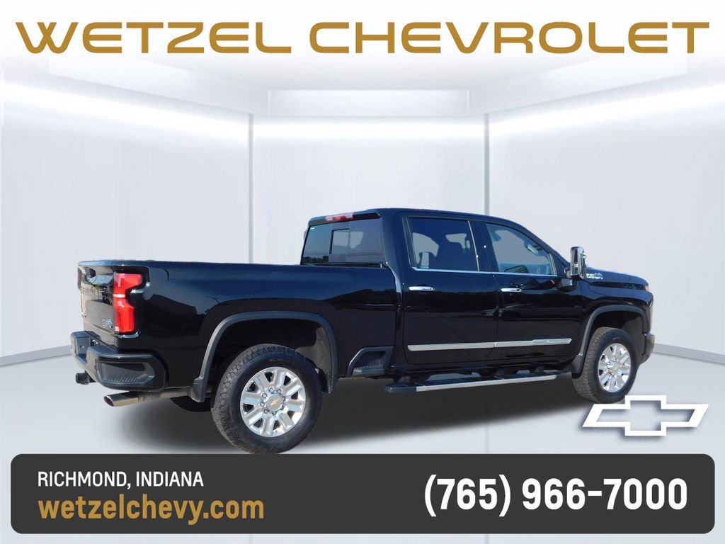 Used 2025 Chevrolet Silverado 2500 High Country w/ Technology Package AWD/4WD video 3